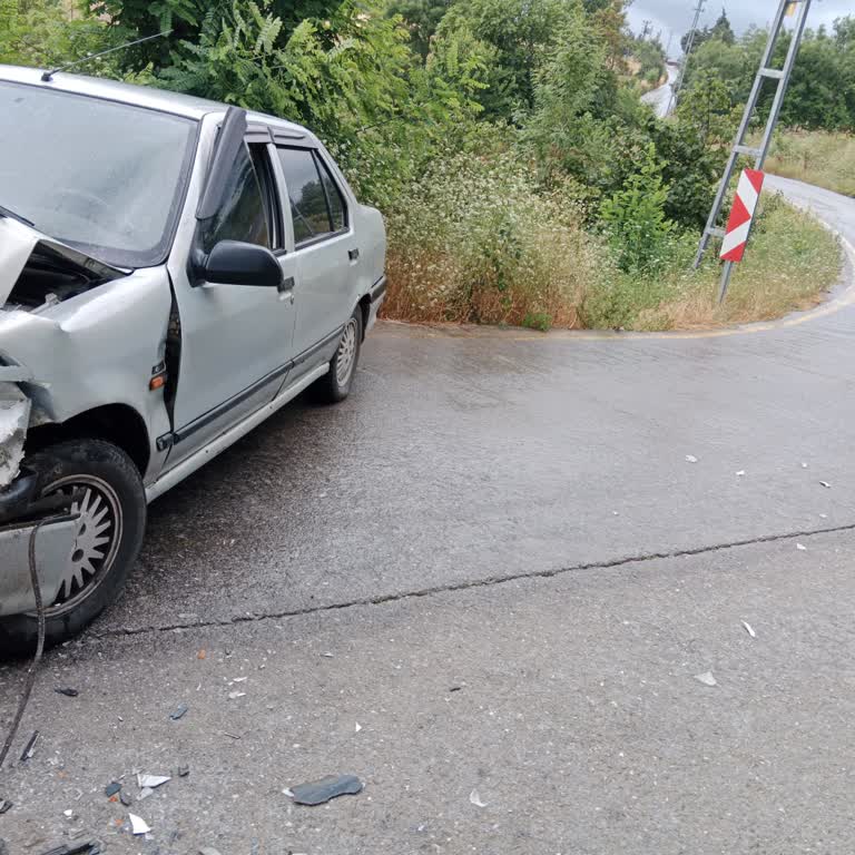 Samsun'da Görüşü Kapatan Ağaçlar Ve Bariyer Eksikliği Nedeniyle Tehlikeli Virajda Şiddetli Kaza