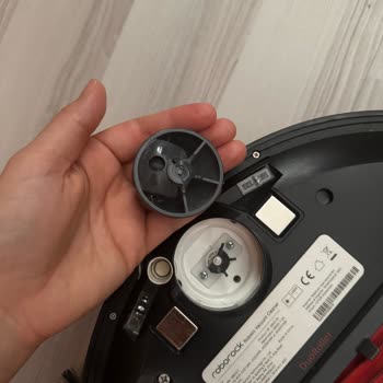 Roborock S8 Ön Tekerlek Parçası Kırıldı Garanti Onarımı İstiyorum