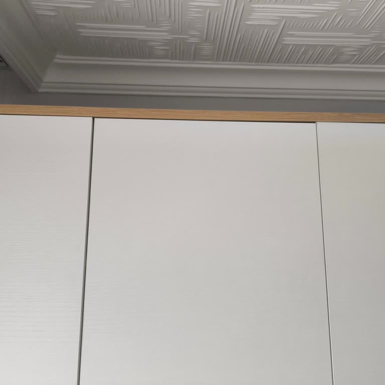 Bebek Odası Dolap Kapakları Ayarlamıyor Ve Servis Geri Dönüş Yapmıyor