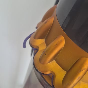 Dyson SV22 Plastik Parçalarının Kısa Sürede Kopması Ve Şirketin Çözüm Reddi