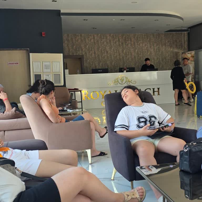 Uzun Bekleme Ve Resepsiyon İlgisizliği Tatil Keyfini Çökertti