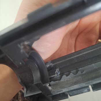 Roborock Q8 Max Pro Alt Kapağının Kırılması Ve Servisin Yetersiz Tamiri İade Talebi