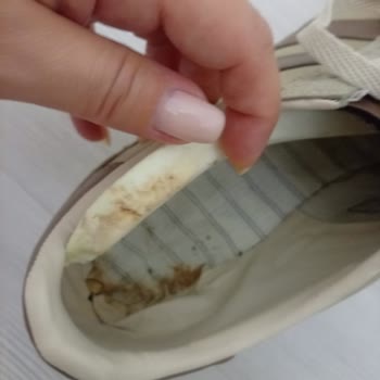 FLO’dan Aldığım Slazenger Ayakkabısının Tek Gün İçinde Tabanı Çöktü Ve Garanti İhmal Edildi