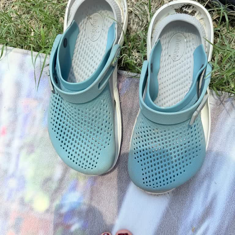 Crocs Lite Ride Terliği Eridi, Hepsiburada Çözüm Sunmadı