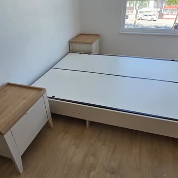 Yatak Başlığı Eksik Ve Gardırop Aynası Kırık İçin Acil Çözüm Talebi