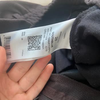 Pantolonun Çekmesi Ve Tüylenmesi Sonrası Mağaza Yardımının Reddi
