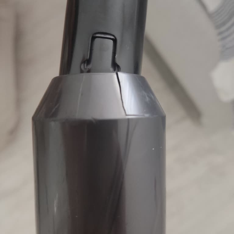 Dyson V12 Uzatma Borusundaki Çatlak Ve Garanti Reddi Şikayeti