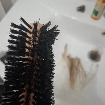 Eklips Fön Tarağı Eridi Saçıma Yapıştı Ve Saçımı Kesmek Zorunda Kaldım