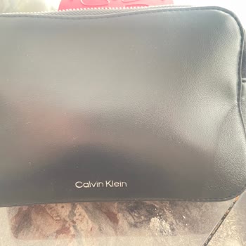 Calvin Klein Çantasında Deri Erime Sorunu Ve Değişim Talebi