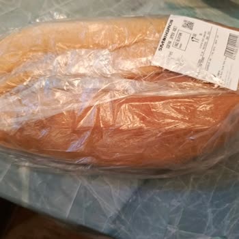 Migros Sanal Market'te Et Ürünleri Temizlenmemiş Ve Parçalanmamış, Ekmekler Eziliyor