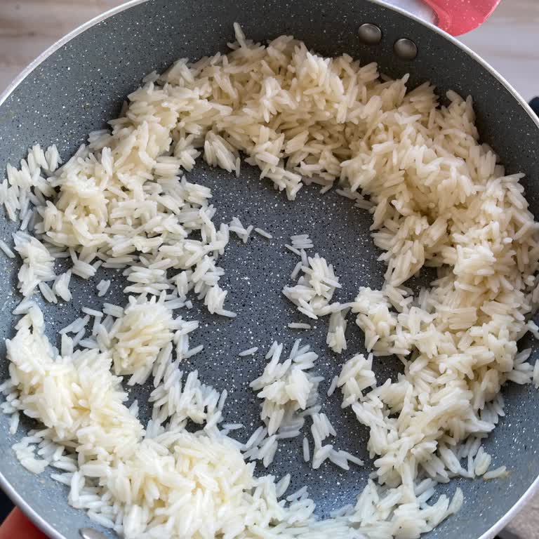 A101 Kartal Şubesindeki Ovadan Basmati Pirincin Keskin Ve Rahatsız Edici Kokusu
