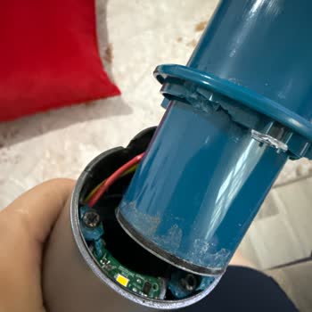 Philips XC8053 Dikey Süpürge Plastik Bağlantısı Kırıldı, Ücretsiz Onarım Talebi