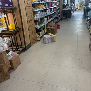A101 Sarıoğlan Şubesinde Hijyen Ve Düzen Sorunu