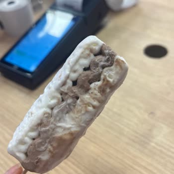 Ambalaj Görseliyle Uyuşmayan Erimiş Algida Viennetta Dondurma