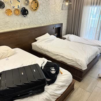 Üç Yetişkin İçin Rezervasyon Oda Tipi Yanlış Verildi, Ücret İadesi Talebi