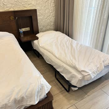 Üç Yetişkin İçin Rezervasyon Oda Tipi Yanlış Verildi, Ücret İadesi Talebi