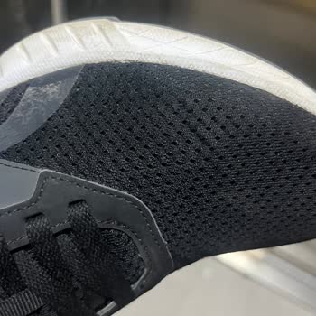 Fiziksel İnceleme Olmadan Deforme Olan Reebok Ayakkabılarının İade Talebi