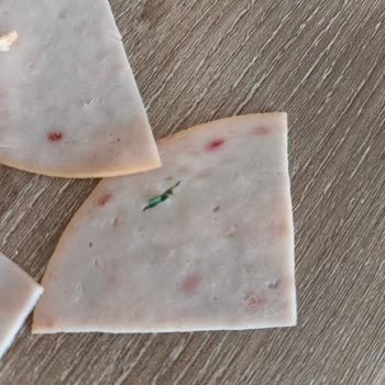 BİM Namet Hindi Fümede Plastik Parçalar Buluştuğu İçin Gıda Güvenliği Endişesi