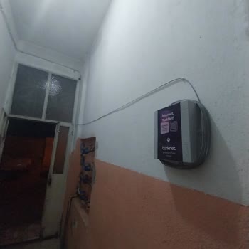 TurkNet Yetkisiz Kutu Kurulumu Apartman Ortak Alanına Müdahale