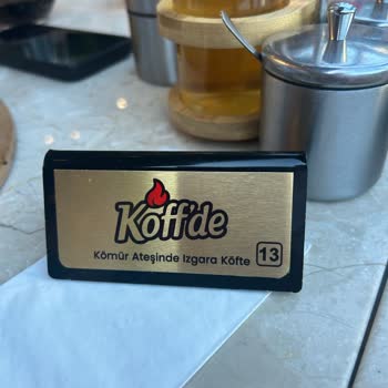Köff'de Ekmek Lapa Haline Gelmiş, Köfte Lezzeti Gölgesinde Kalıyor