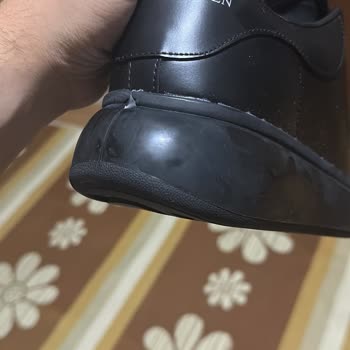 İlanla Uyuşmayan Ayakkabı Kalitesi Ve Cevapsız Müşteri Hizmeti