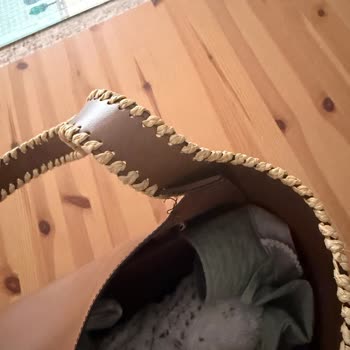 Kusurlu Çanta Teslim Edildi Ve Çalışan Tutumu Müşteriyi Hayal Kırıklığına Soktu