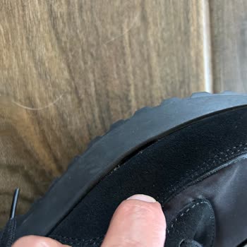 Calvin Klein Sneaker’da Üretim Hatası Ve Boyner Mağazasının Haksız Yaklaşımı