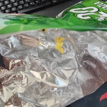 Lays Cipsinde Siyah Yabancı Cisim Bulundu