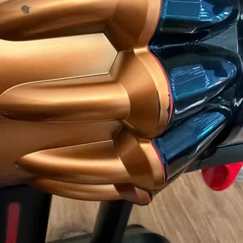 Dyson V16 Piston Animal Süpürge Hatalı Gelen Ve Servis Sonrası Çiziklerle Dönmüş, Değişim Talebi