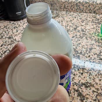 Sek Ayranında Siyah Noktalar Ve Bozuk Tat