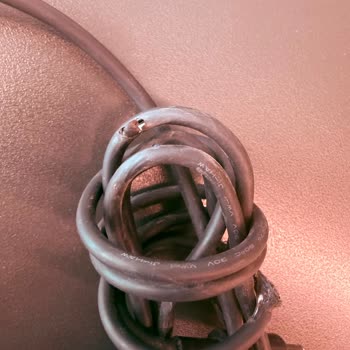 Servis Sonrası Gelen Dyson Cihazı Kırık Kutu, Eksik Kumanda Ve Tehlikeli Kablo