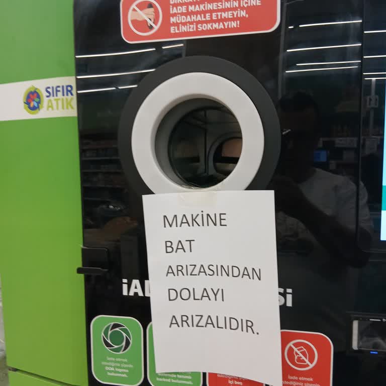 Konya Beyşehir'de Geri Dönüşüm Makinesi Bozuk Ve Hızlı Tamir Gerekiyor