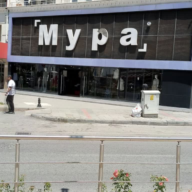 Mypa Mağazaları Aldığım Ürünün Sırt Ve Ön Kısmında Yoğun Bir Tüylenme Sorunu Oldu