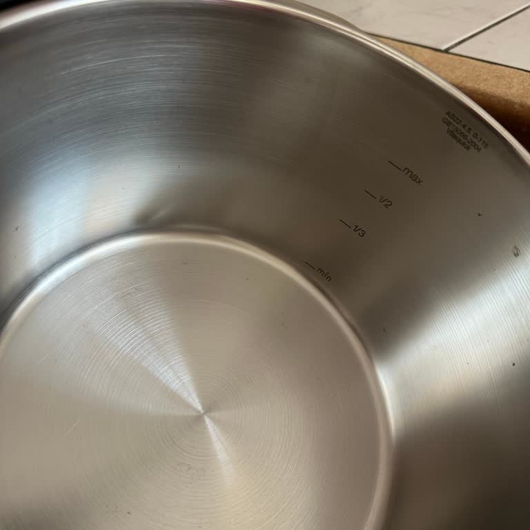 Fissler Düdüklü Tencerenin Siyah Lekeleri Ve Satıcının Yetersiz İnceleme Yanıtı