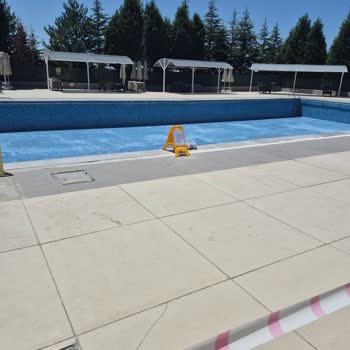 Yarı Olimpik Havuzun Kapalı Olması Ve Tatilsepeti'nden Yanıt Yok