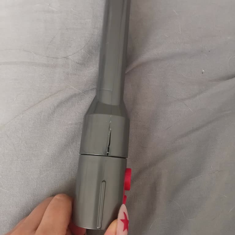 Dyson Süpürge Toz Alma Aparatının İlk Kullanımda Çatlaması