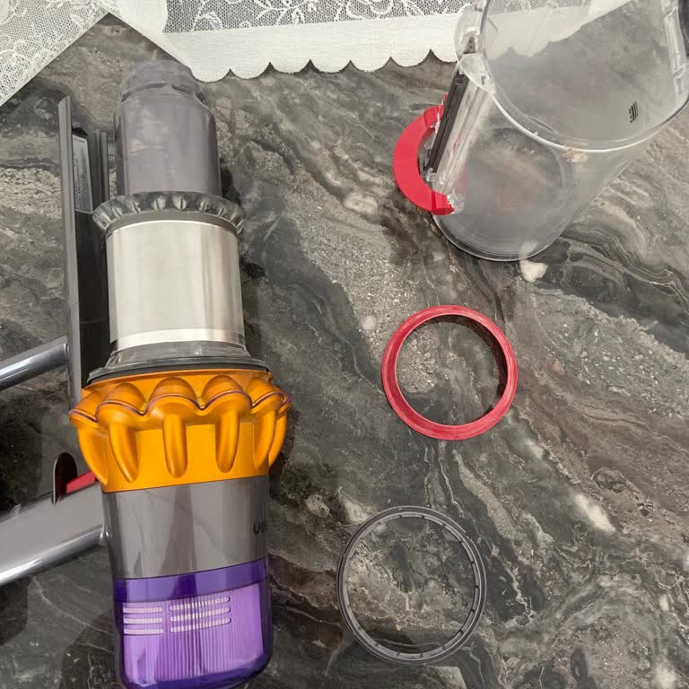 Dyson V15 Süpürgemde Çıkan Halka Parçaları Yeniden Takılamıyorum