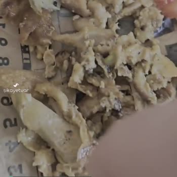 Mardin Movapark Usta Dönerci Tavuğun Yenmeyecek Yerlerini Yediriyorlar!