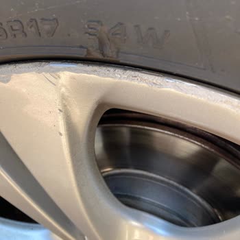Mengerler Davutpaşa Servisinde Lastik Kontrolündeki İhmal