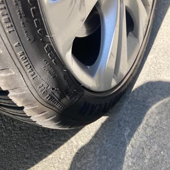 Mengerler Davutpaşa Servisinde Lastik Kontrolündeki İhmal