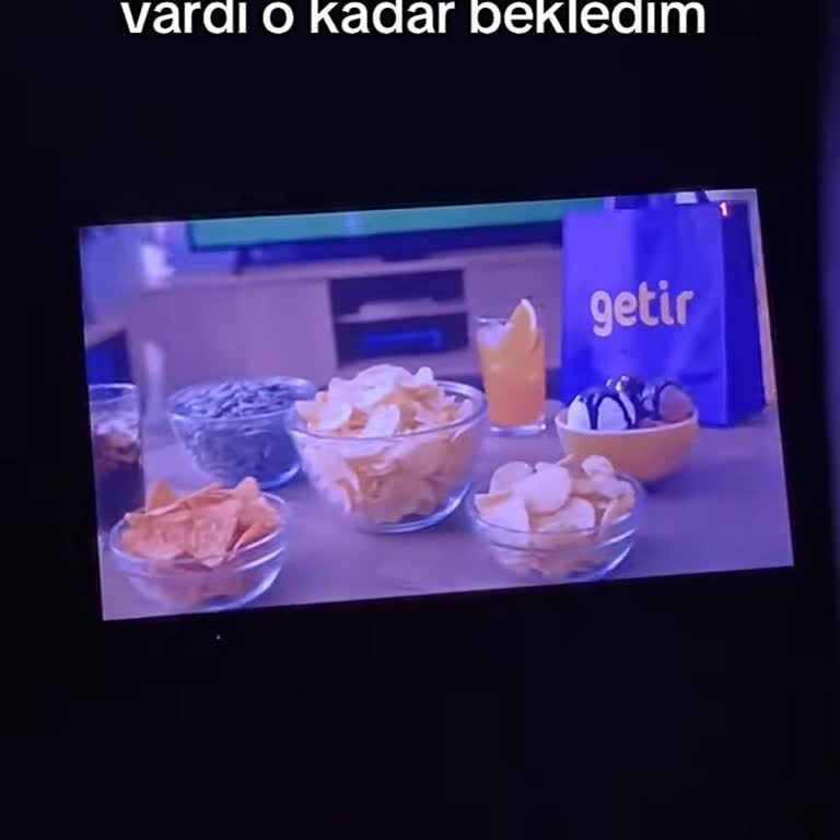FIFA Maçı Devre Arası Konseri Yayınlamama Ve Reklamlarla Doldurma