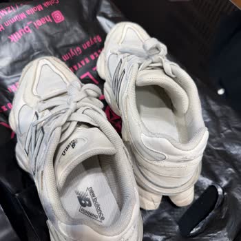 New Balance Ayakkabımda Dikiş Açılması Ve Üretim Hatası Olarak Değişim Talebi