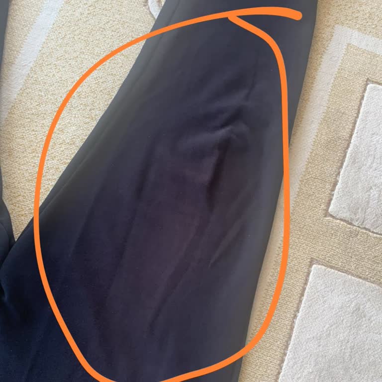 DeFacto Siyah Eşofmanda Kısa Sürede Diz Bölgesinde Renk Solması Kalite Sorunu