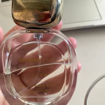 Kırık Şişe Ve Islak Kutulu Parfüm Teslimatı