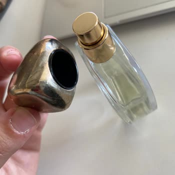 Kırık Şişe Ve Islak Kutulu Parfüm Teslimatı