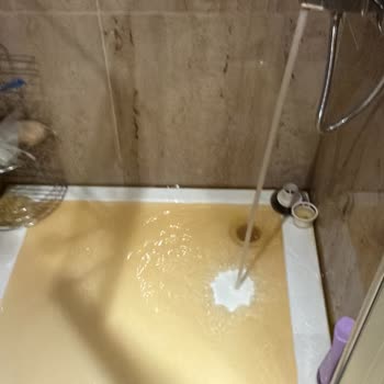 Sürekli Elektrik Kesintileri Ve Kirli Su Sorunu