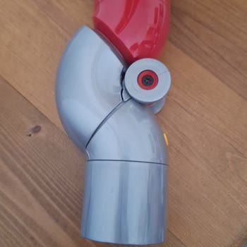 Dyson V10 Mafsal Parçasının Aniden Kırılması Ve Garanti Kapsamında Değişim Talebi