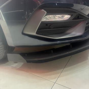 Güneşli Garaj’da Seat Leon Body Kit Montajı Sonrası Özensiz İş Ve Patlayan Lastik