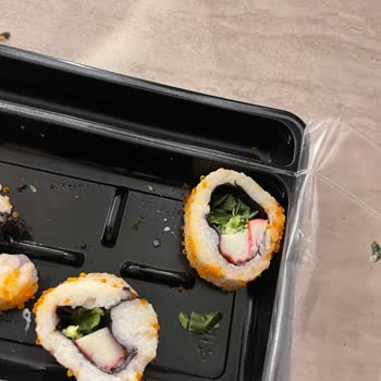 Migros Sushi Ürününde Boş İçerik Ve Azalan Havyar Kalitesi