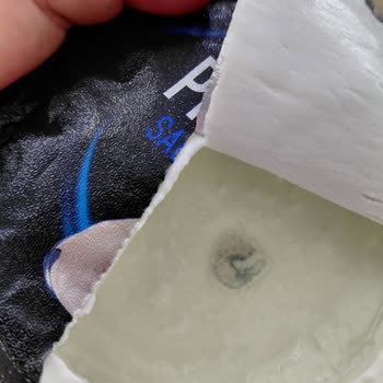 Son Kullanma Tarihi Geçmemiş Sek Protein Quark Ürünlerinin Küflenmesi Ve Yetersiz Telafi